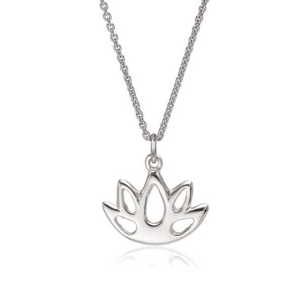 Smuk lotus vedhæng i sterling sølv fra Blicher Fuglsang med 40 cm kæde